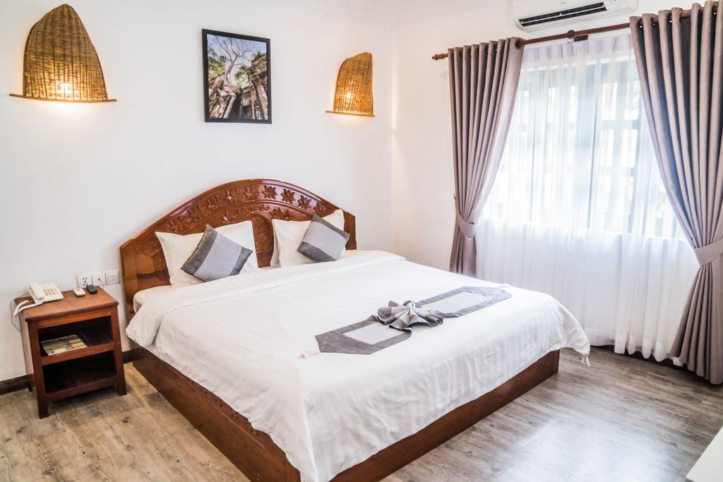 Angkor Yellow Villa Siem Reap Exterior photo