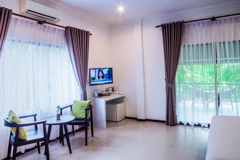 Angkor Yellow Villa Siem Reap Exterior photo
