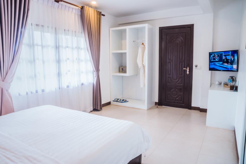 Angkor Yellow Villa Siem Reap Exterior photo