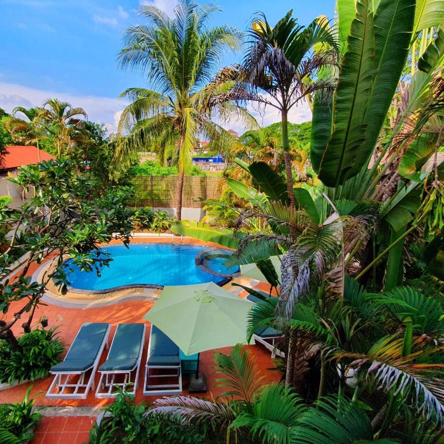 Angkor Yellow Villa Siem Reap Exterior photo